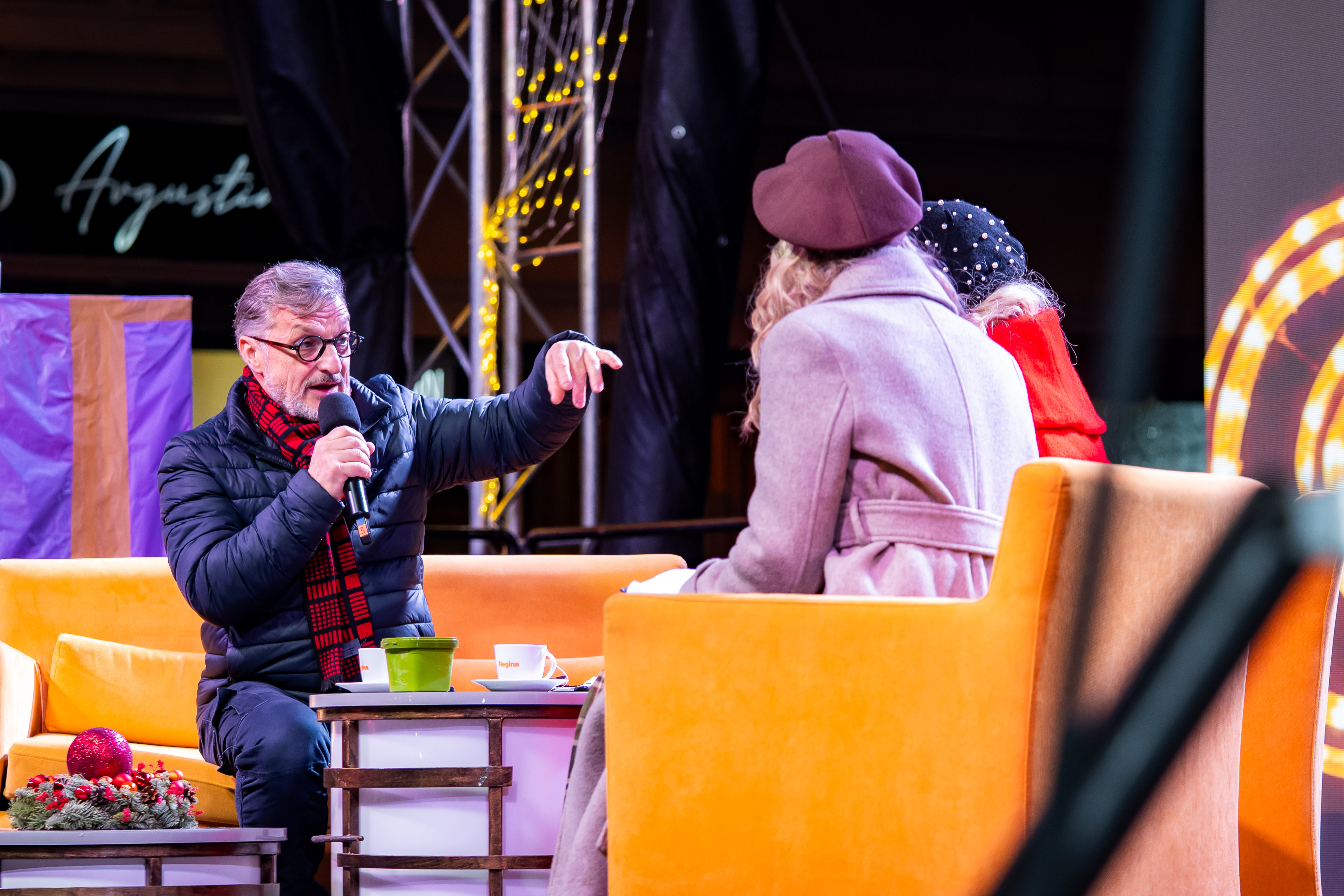 VIANOCNA TELEVIZNA REGINA-35